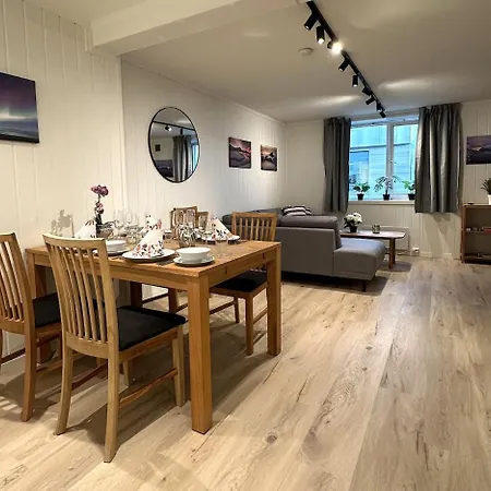 With 2 Bedrooms&kitchen - Hydrus Appartement