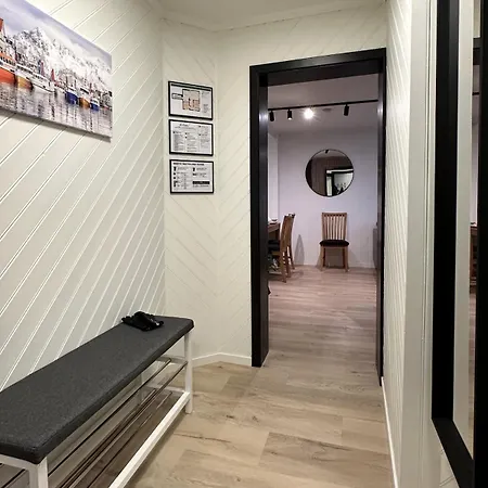 With 2 Bedrooms And Kitchen - Hydrus