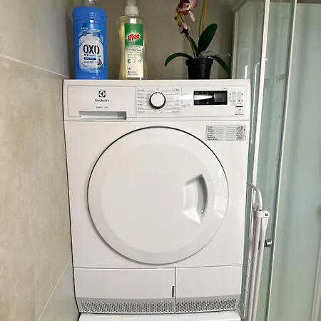 With 2 Bedrooms And Kitchen - Hydrus Tromsø