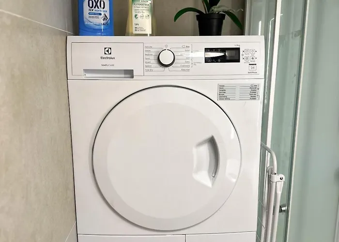 With 2 Bedrooms And Kitchen - Hydrus Tromsø